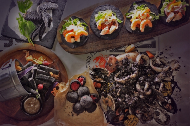 今年のハロウィンは手づかみシーフードで魔女達がおもてなし ダンシングクラブ東京の Witch S Seafood Dinner 10月1日 31日開催 株式会社ミールワークスのプレスリリース