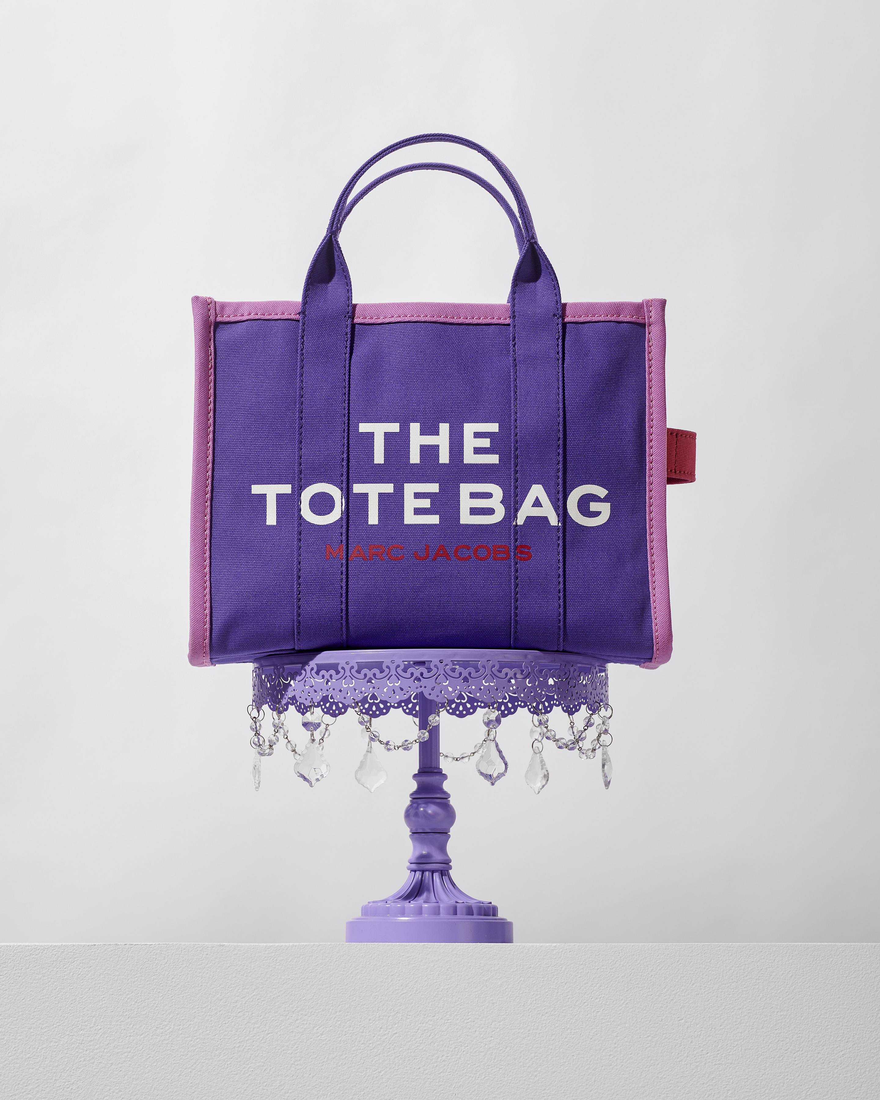 MARC JACOBSのアイコントート「THE TOTE BAG」から新デザインが多数