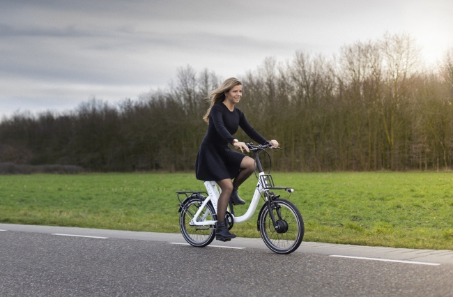 おしゃれでコンパクトなe Bike 電動アシスト自転車 Votani ヴォターニ の2モデル目となるq3 キュースリー が10月10日に発売決定 株式会社besv Japanのプレスリリース