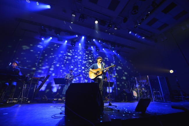 LIVE with YOU～秦 基博～（photo：河本悠貴）