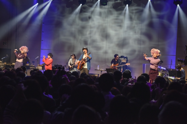 LIVE with YOU～秦 基博～（photo：河本悠貴）