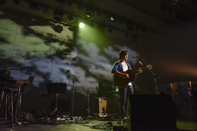 LIVE with YOU～秦 基博～（photo：河本悠貴）