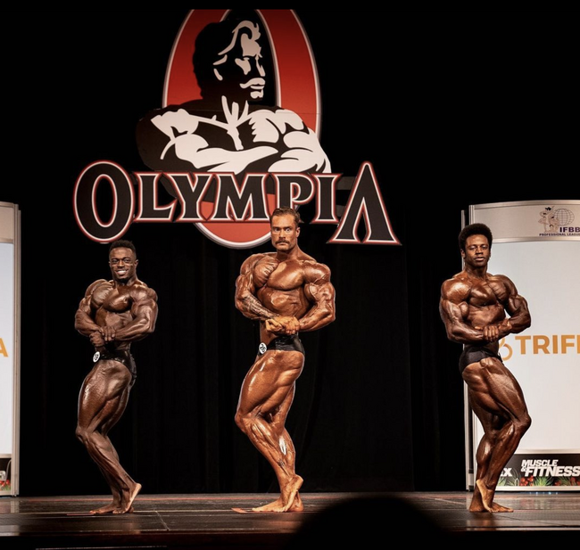 OLYMPIAのクラシックフィジークの様子 OLYMPIAのクラシックフィジークの様子