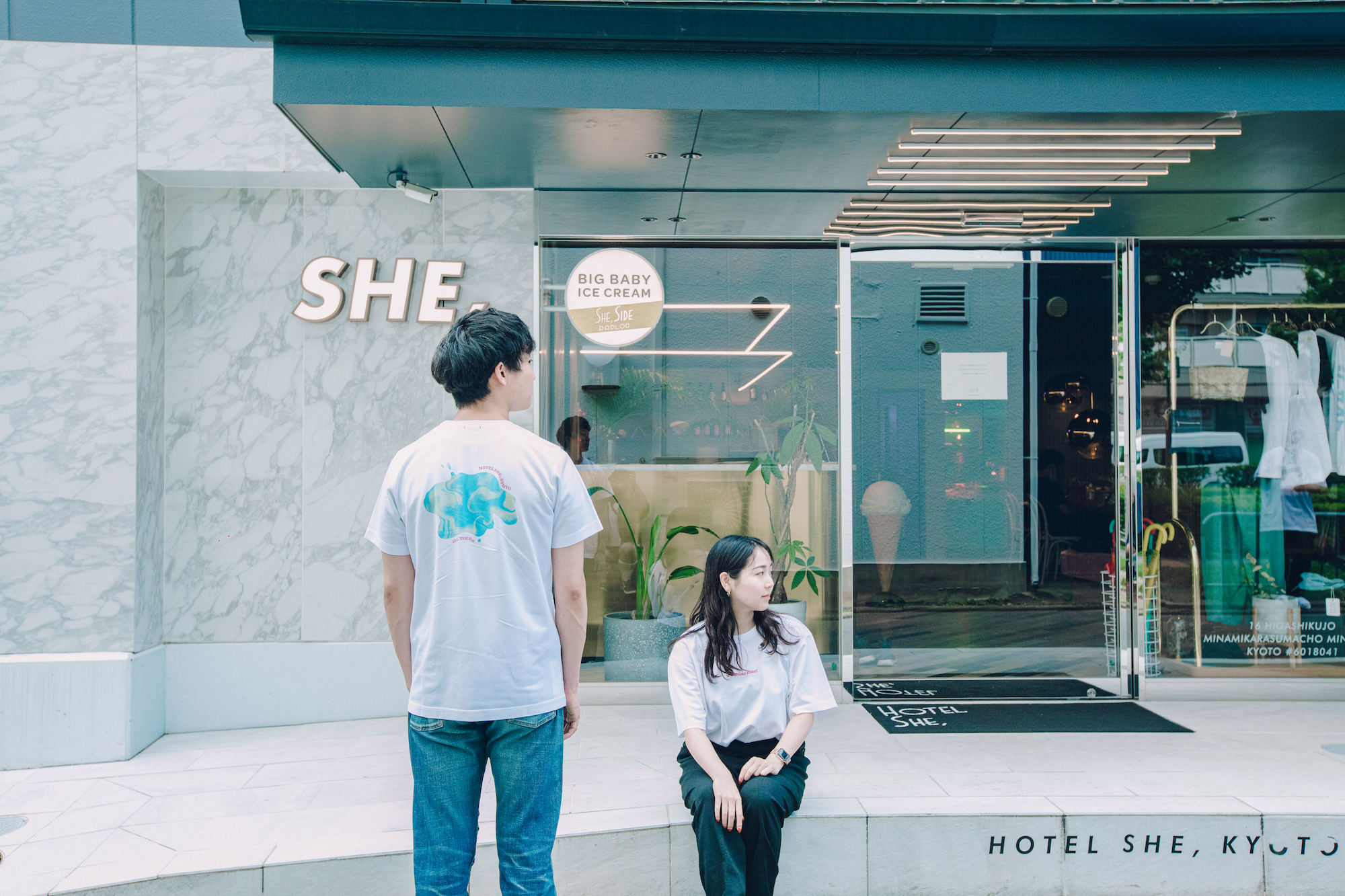 アパレルブランド オールユアーズ が Hotel She Kyoto とのコラボtシャツを販売 株式会社オールユアーズのプレスリリース