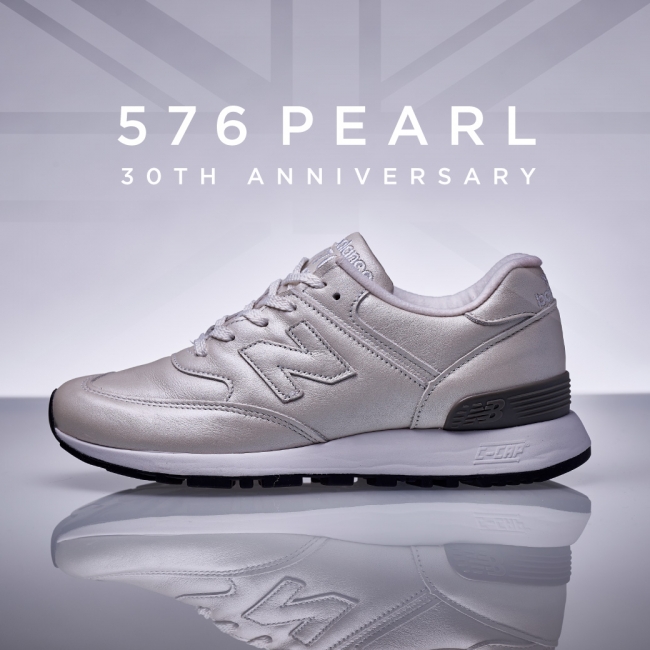 新品30周年記念UK製M576PRL限定パールライズレザー白26.5cm天然皮革靴 - 靴