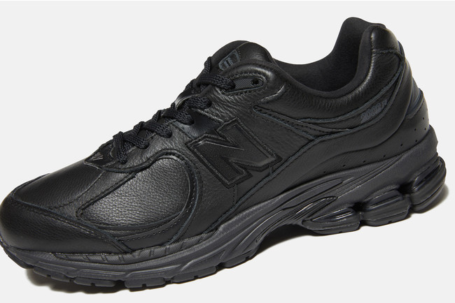 New Balance 2002RK  Triple Black ブラック