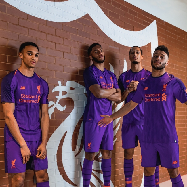 Liverpool Fc 18 19シーズン ディープバイオレットのカラーを配したawayユニフォームを発表 株式会社ニューバランス ジャパンのプレスリリース
