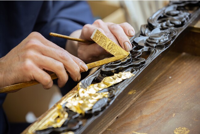 京都の老舗金箔押し職人アート