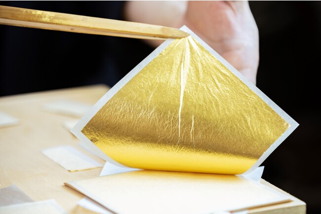 京都の老舗金箔押し職人アート