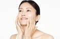 ブランドアンバサダー山本彩さんが「超接写」で再登場!ドクターシーラボ®の新「薬用純粋レチノール ゲル」のTVCM『薬用エンリッチリンクルリペア 全顔美肌篇』で「美しすぎる」と話題のすっぴん肌を披露!