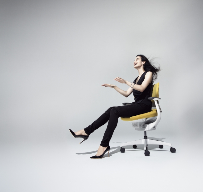 座りすぎ大国 日本のワークスタイルを進化させる 座る の概念を変えるイノベーティブなイス Ing イング を11月7日に発売 コクヨ株式会社のプレスリリース