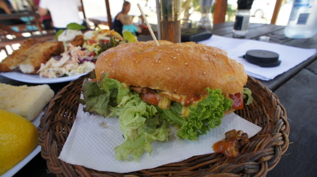 手軽で美味しい食事もクック諸島の魅力