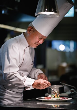 総料理長　田中 智