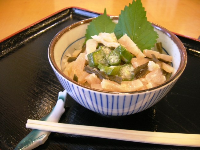 富山の郷土料理×富山米「昆布じめ刺身丼」