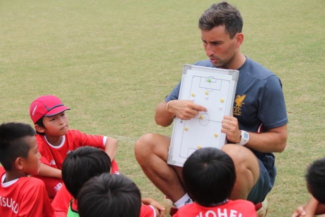 小学生対象 本国のリバプールfcアカデミーに遠征するツアーをリバプールfc公式サッカースクールが主催 17年11月24日 金 より一般お申込み受付開始 株式会社 Sports Partnersのプレスリリース