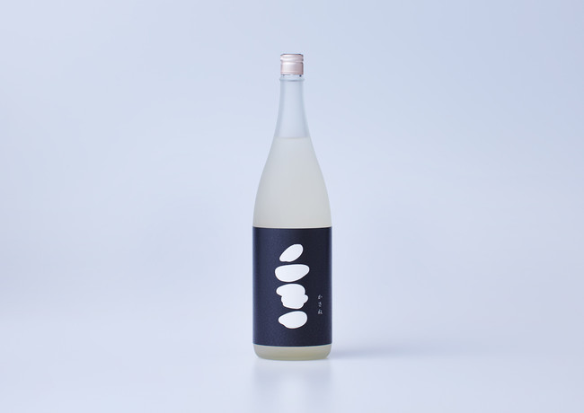 日本酒ブランドのパッケージ「小野酒造店 かさね」（cl：日本酒にしようプロジェクト）