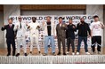 10.5「K-1 WORLD GP」前日計量&会見 “K-1番長” 51歳のバンナ降臨し体重差は24kgに!因縁対決のシナとイストラテがまさかの冷戦に