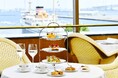 【ホテルニューグランド】平日5組限定! 常夏のリゾート気分を満喫するティータイム「絶景とともに楽しむ トロピカルアフタヌーンティー」(パノラミックレストラン ル・ノルマンディ)