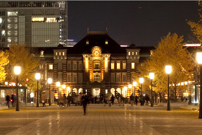 東京駅丸の内駅舎に位置する東京ステーションホテル