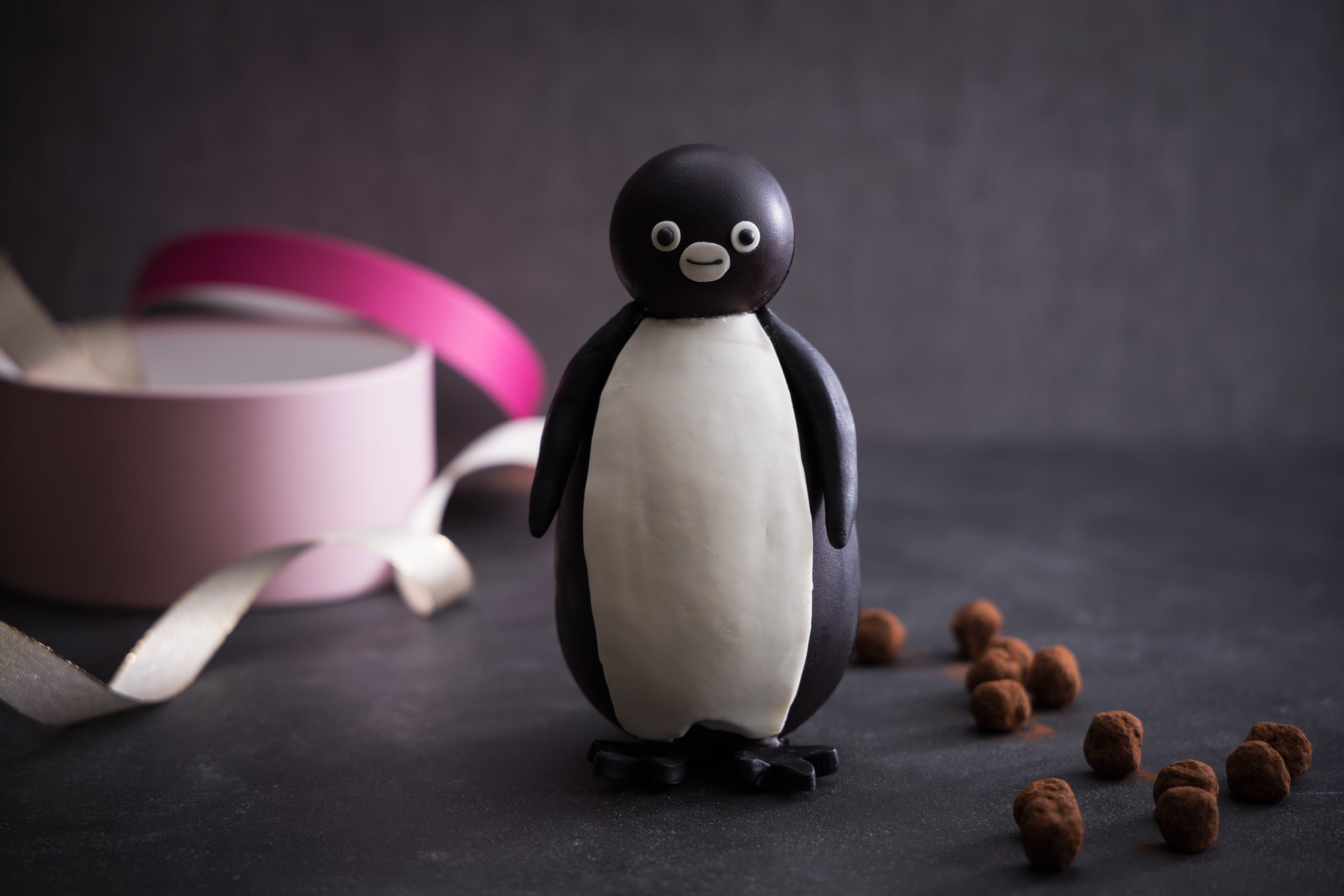 ホテルメトロポリタン 今年のバレンタインは特別なギフトを Suicaのペンギンバレンタインケーキとsuica のペンギンチョコレート販売 Jr東日本ホテルズのプレスリリース