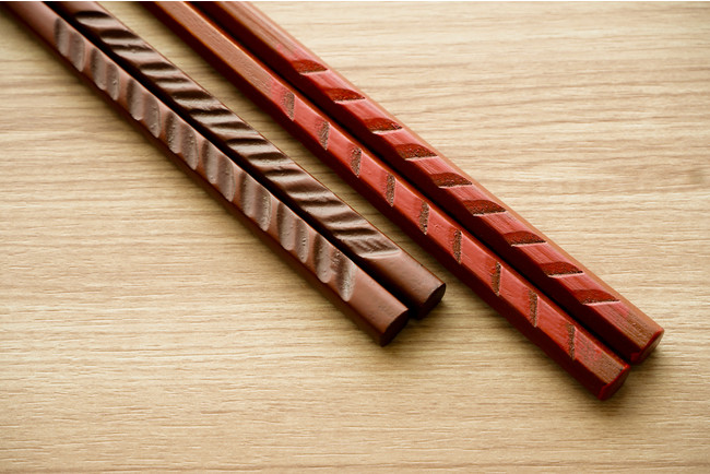 伝統工芸品「鎌倉彫」の塗り箸