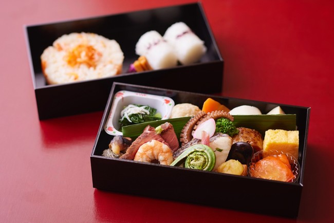 「鉢の木特選 贅沢会席二段弁当」※料理の内容は、時期や食材の入荷状況により異なります 「鉢の木特選 贅沢会席二段弁当」※料理の内容は、時期や食材の入荷状況により異なります