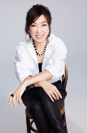 ユーミンこと松任谷由実のデビューまでを描く すべてのことはメッセージ 小説ユーミン 10月27日発売決定 時事ドットコム