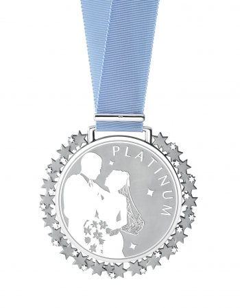 その胸に最上級の祝福を「プラチナ・メダル」誕生 | プラチナ・ギルド