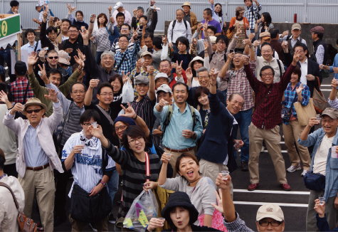 ※「酒まつり」とは…  吟醸酒のふるさと東広島市で開催される30年続く10月に開催される日本最大の日本酒の祭典です。JR西条駅周辺の街中が会場となり、例年20万人以上の方がおとずれるお祭りです。
