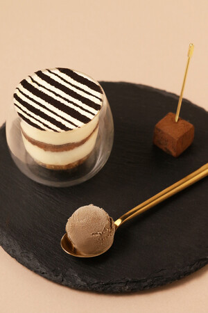 タイアップディナー： 《嘘〈アンティミテI〉》-大人のティラミス-