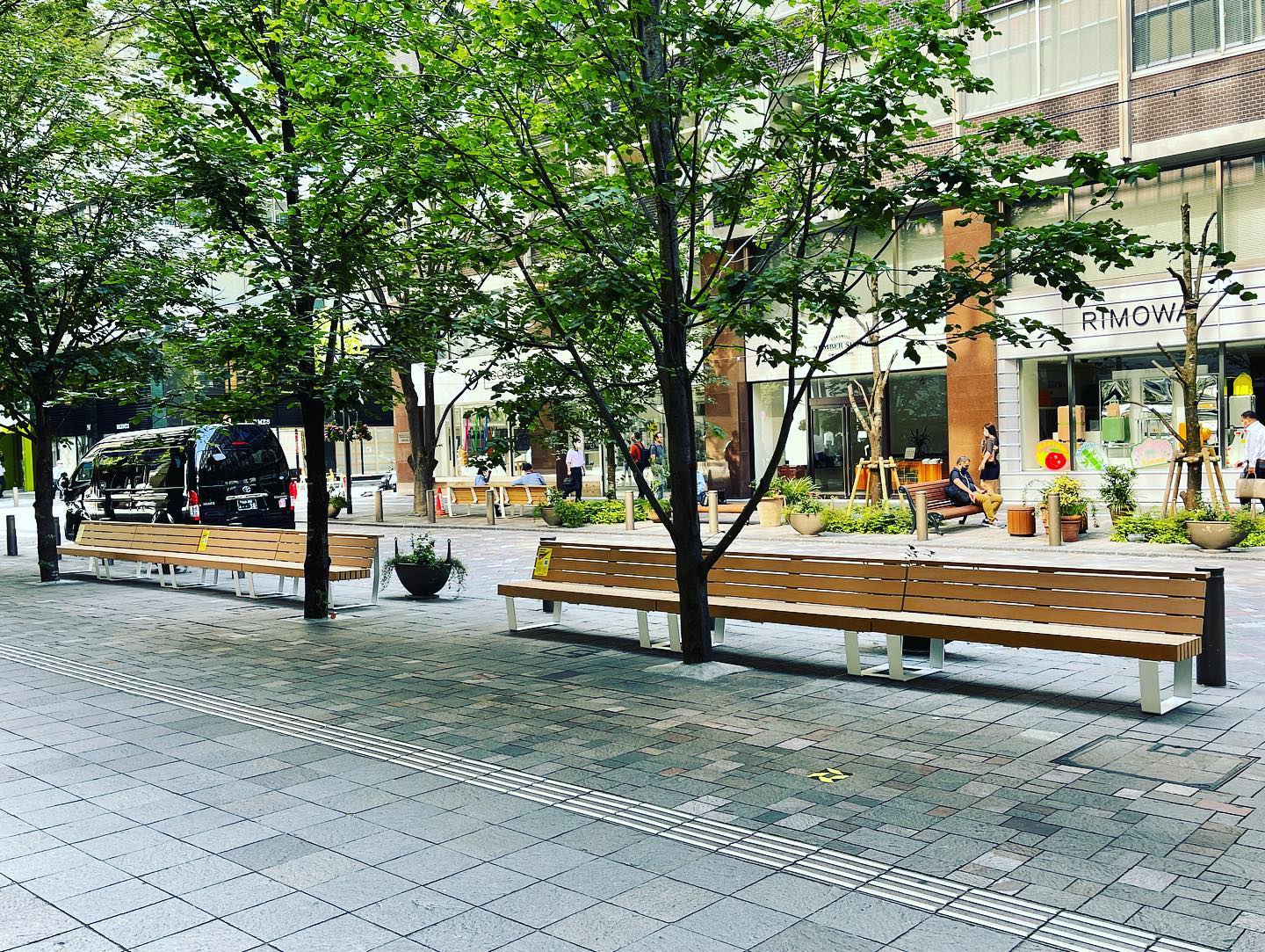 ベンチでまちづくり Tokyo Bench Project 人 まち アート をつなぐ44台のベンチ 株式会社グランドレベルのプレスリリース