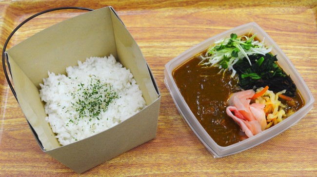 「みつばち農園特製ベリー旨辛カレー」（税込1,320円）