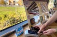 マルチキャッシュレス決済サービス『KAZAPi(かざっぴ)』が今秋デビューの豪華観光列車「はなあかり」に導入