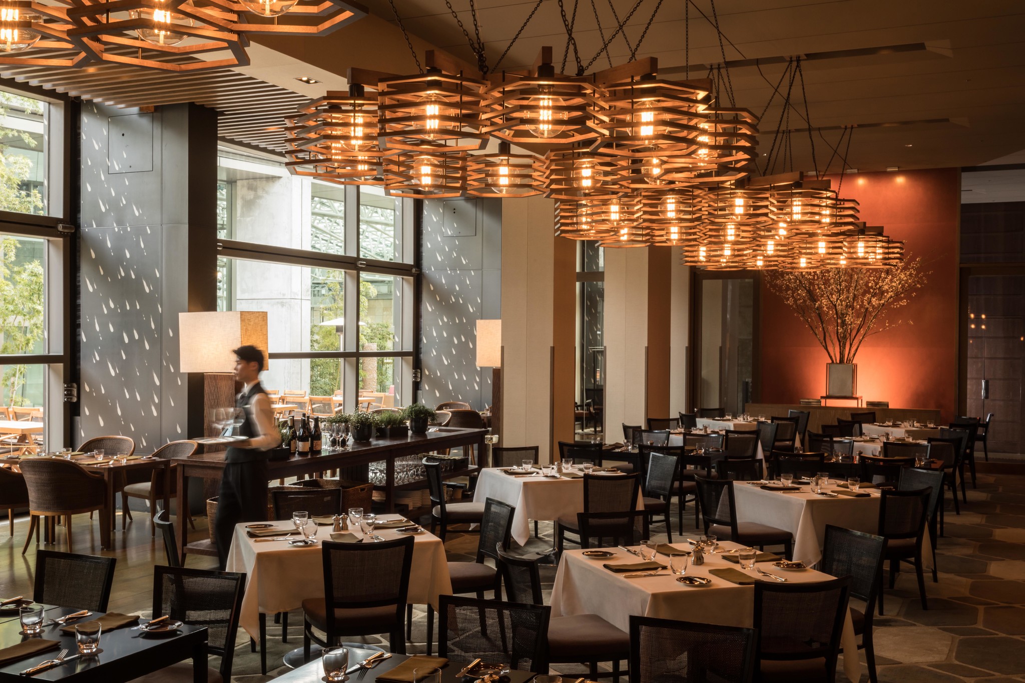 開業15周年を機にシグネチャーレストラン ステーキハウス「The Oak Door」をリニューアルオープン｜グランド ハイアット 東京のプレスリリース