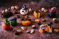 チョコレートドームで覆ったハロウィンケーキや丸ごと食べられるジャック オ ランタンなど“コワかわいい”スイーツが登場「ハロウィンスイーツ＆ブレッド セレクション」