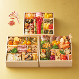 【和 全51品】約３～４人前。味わい深い自信の7.5寸三段重。