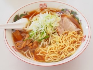 インスタントラーメンに合う 「ナンバーワン調味料」を徹底検証!|エスビー食品株式会社のプレスリリース
