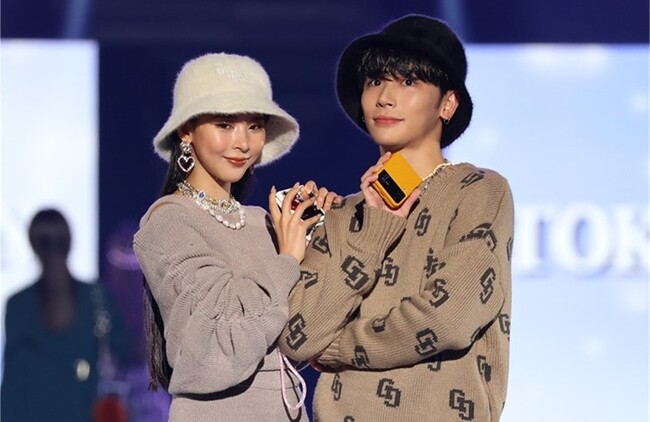 (C)マイナビ 東京ガールズコレクション 2022 AUTUMNWINTER (C)マイナビ 東京ガールズコレクション 2022 AUTUMNWINTER