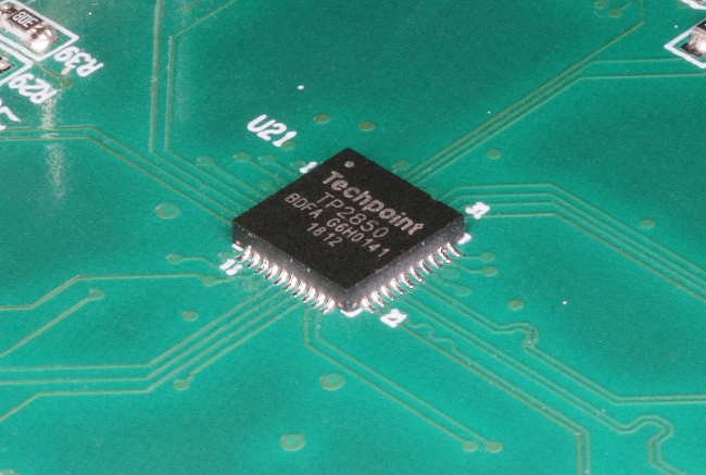 採用製品例　映像受信用半導体「TP2850」