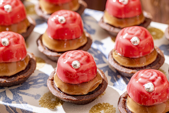 ラズベリーとプラリネタルト