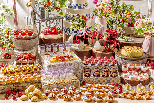 北欧のストロベリー・セレブレーション・スイーツビュッフェ