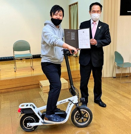 令和2年度 和歌山市チャレンジ新商品 に Glafitの立ち乗り電動スクーター X Scooter Lom が認定されました Glafitのプレスリリース