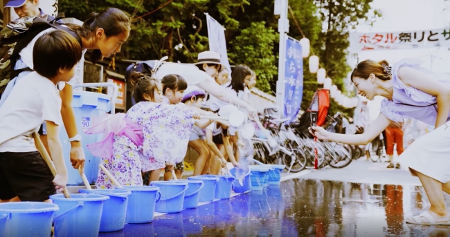 夏：世田谷代官屋敷にてホタル祭りとサギ草市が開催される