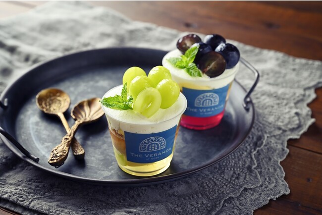 季節のスペシャルサヴァラン(巨峰、シャインマスカット) 季節のスペシャルサヴァラン(巨峰、シャインマスカット)