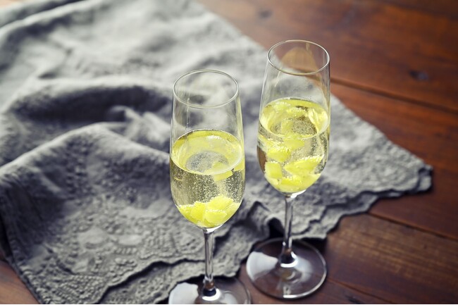 シャインマスカット入りスパークリングワイン シャインマスカット入りスパークリングワイン