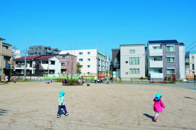 都営アパートの跡地につくられた川島公園。