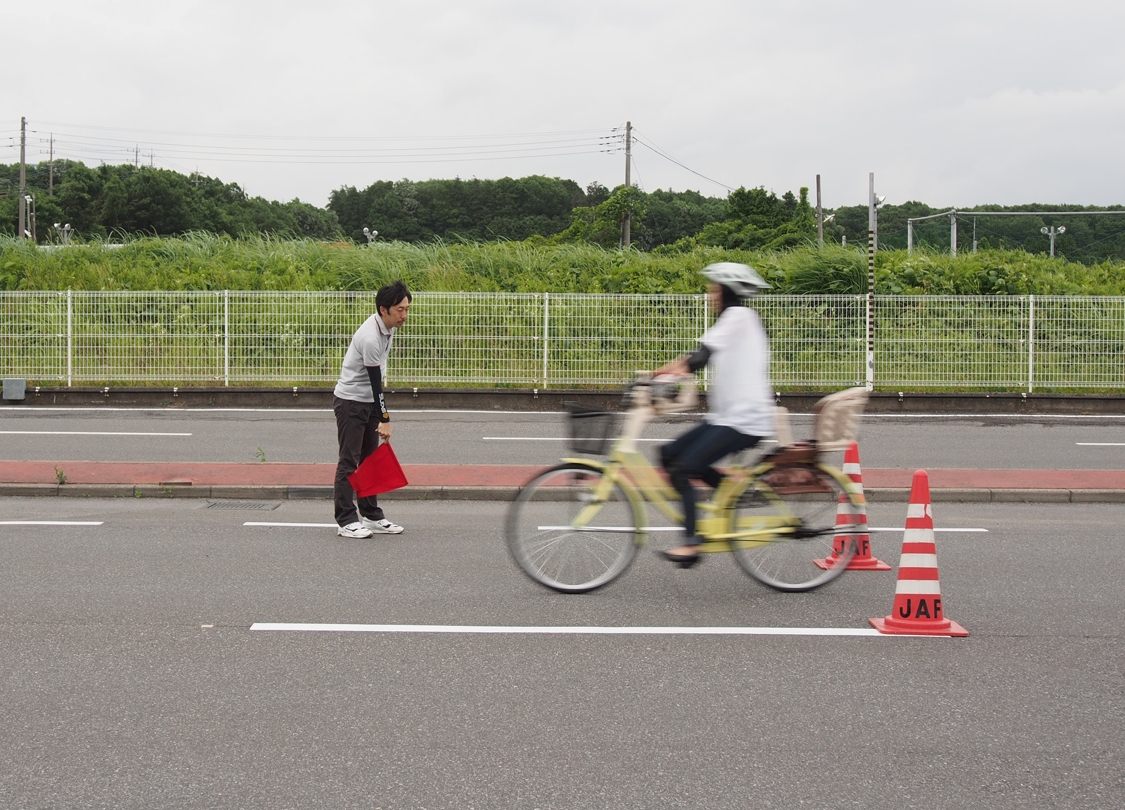 自転車 の 制動 距離