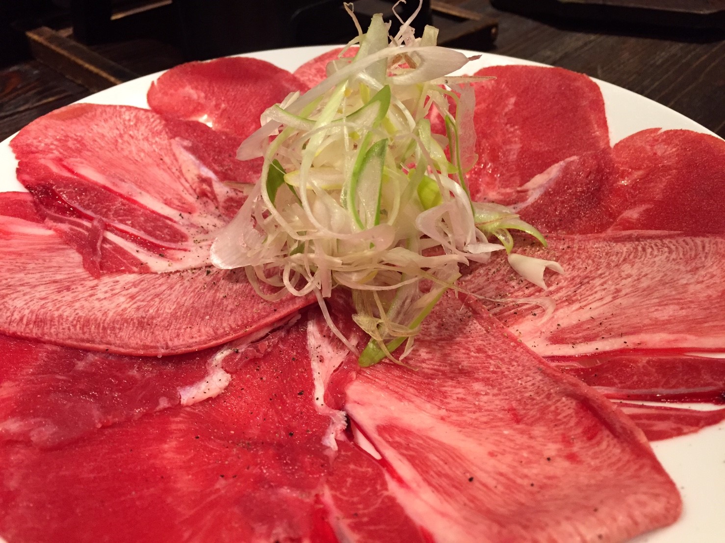 新名物提供記念 牛タンの雲丹アヒージョしゃぶしゃぶ 期間特化価格980円 同時にハイボール チューハイ100円企画実施中 大阪 天王寺 株式会社 ユウ フード サービスのプレスリリース