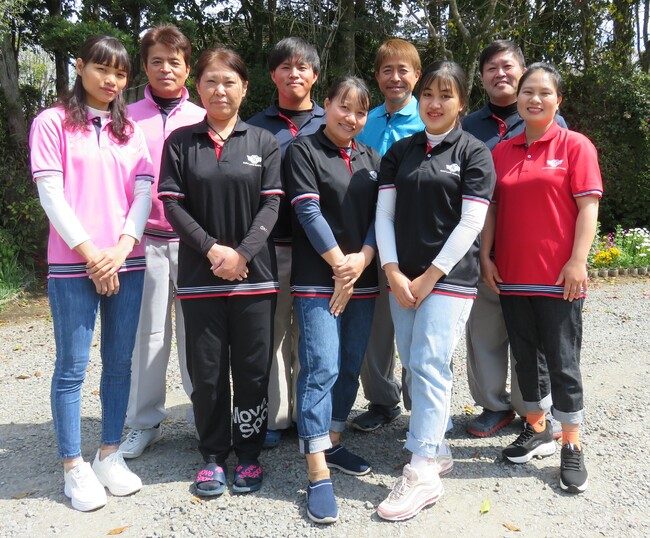 スイパラ農園assoc.「ファームランド牧」の皆さん スイパラ農園assoc.「ファームランド牧」の皆さん