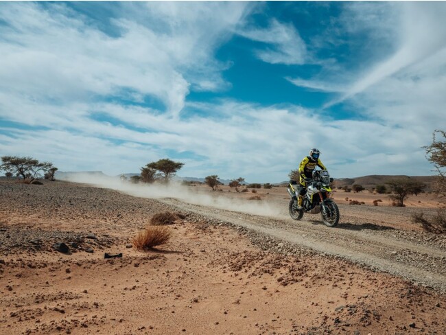 イヴァン セルバンテスが1000 Dunas Raidのハードテイル カテゴリーを制覇 トライアンフモーターサイクルズジャパン株式会社のプレスリリース